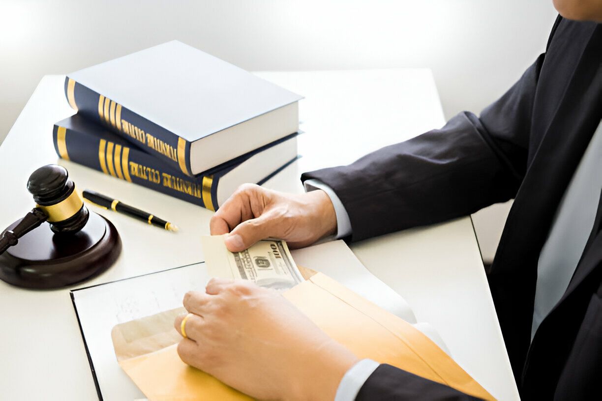 top smart savings tips to minimize legal costs when hiring a lawyer